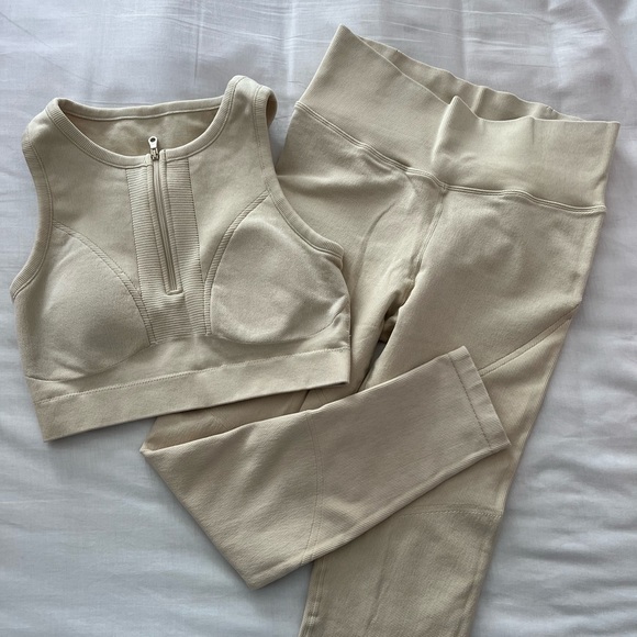 Aerie - Offline Seamless Zip Front Sports Bra - Picture 9 of 10